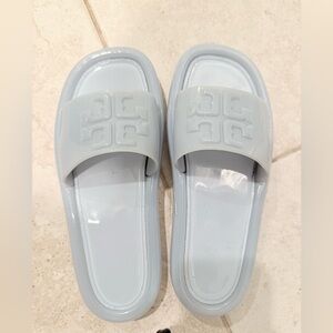 Tory Burch Gray Sandals Stylish and Versatile